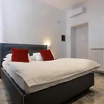 Dolcevitasuite בית הארחה 4*