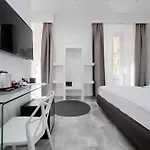 בית הארחה Dolcevitasuite רומא